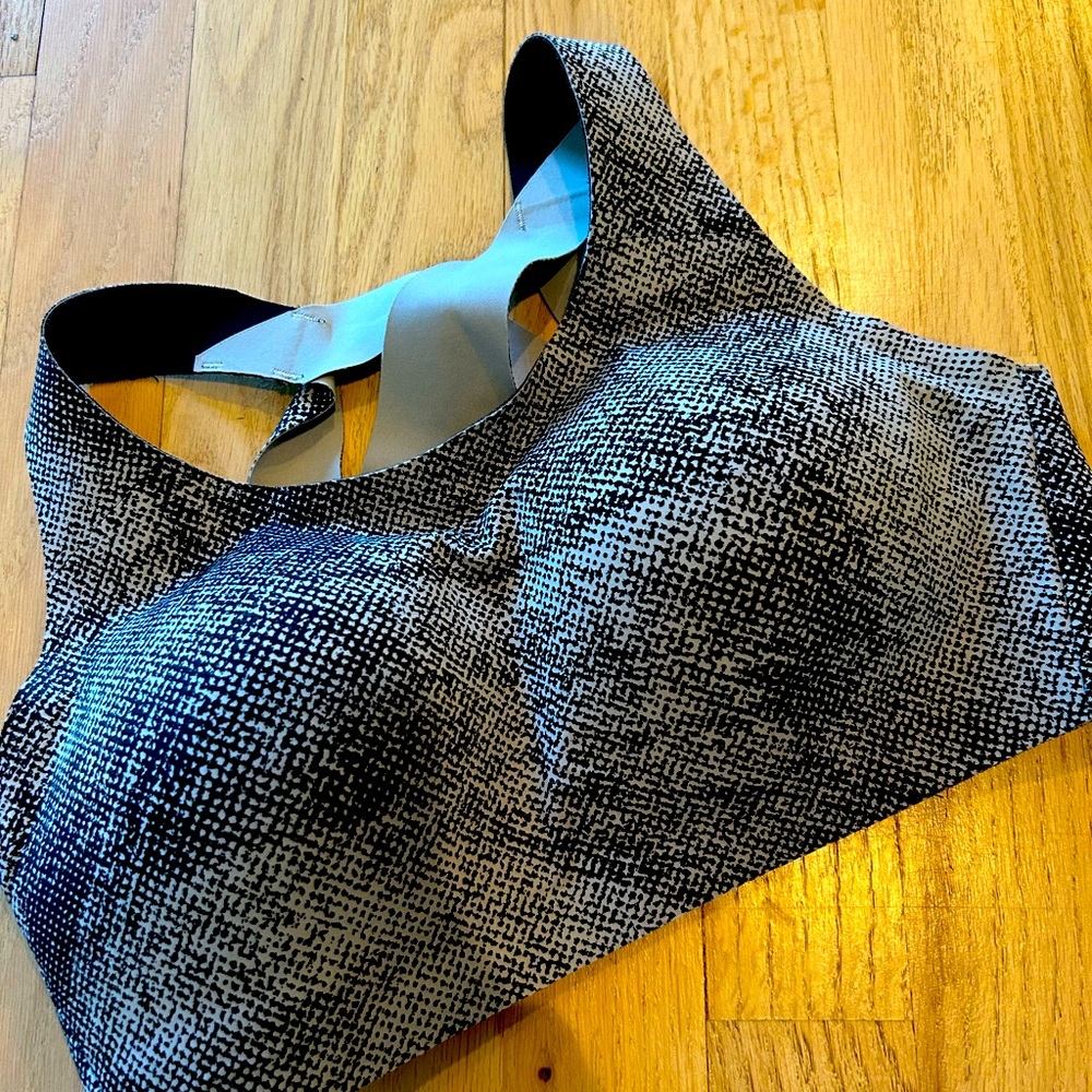 Lululemon Enlite Sports Bra